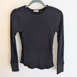 Elegant Black Ribbed Women's Top